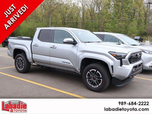 Certified 2024 Toyota Tacoma TRD Sport AWD/4WD image 1