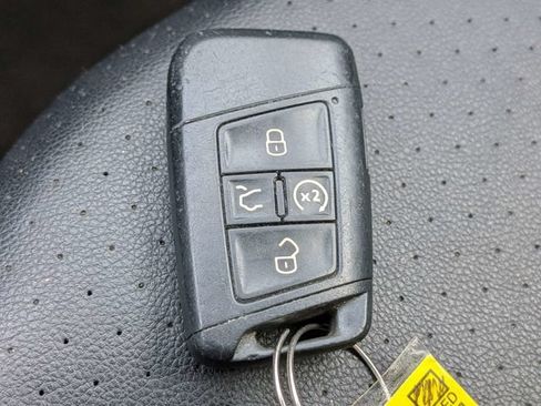 Used 2018 Volkswagen Atlas SE FWD image 32
