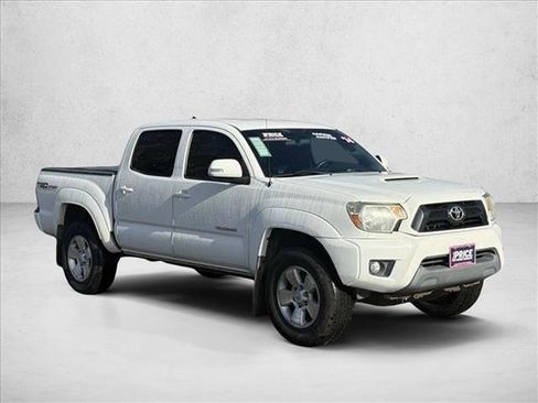 Used 2014 Toyota Tacoma PreRunner image 3