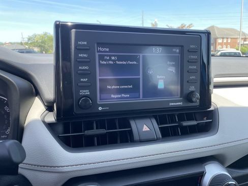 Used 2020 Toyota RAV4 XLE w/ Convenience Package AWD/4WD image 13