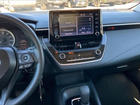 Used 2020 Toyota Corolla LE image 6