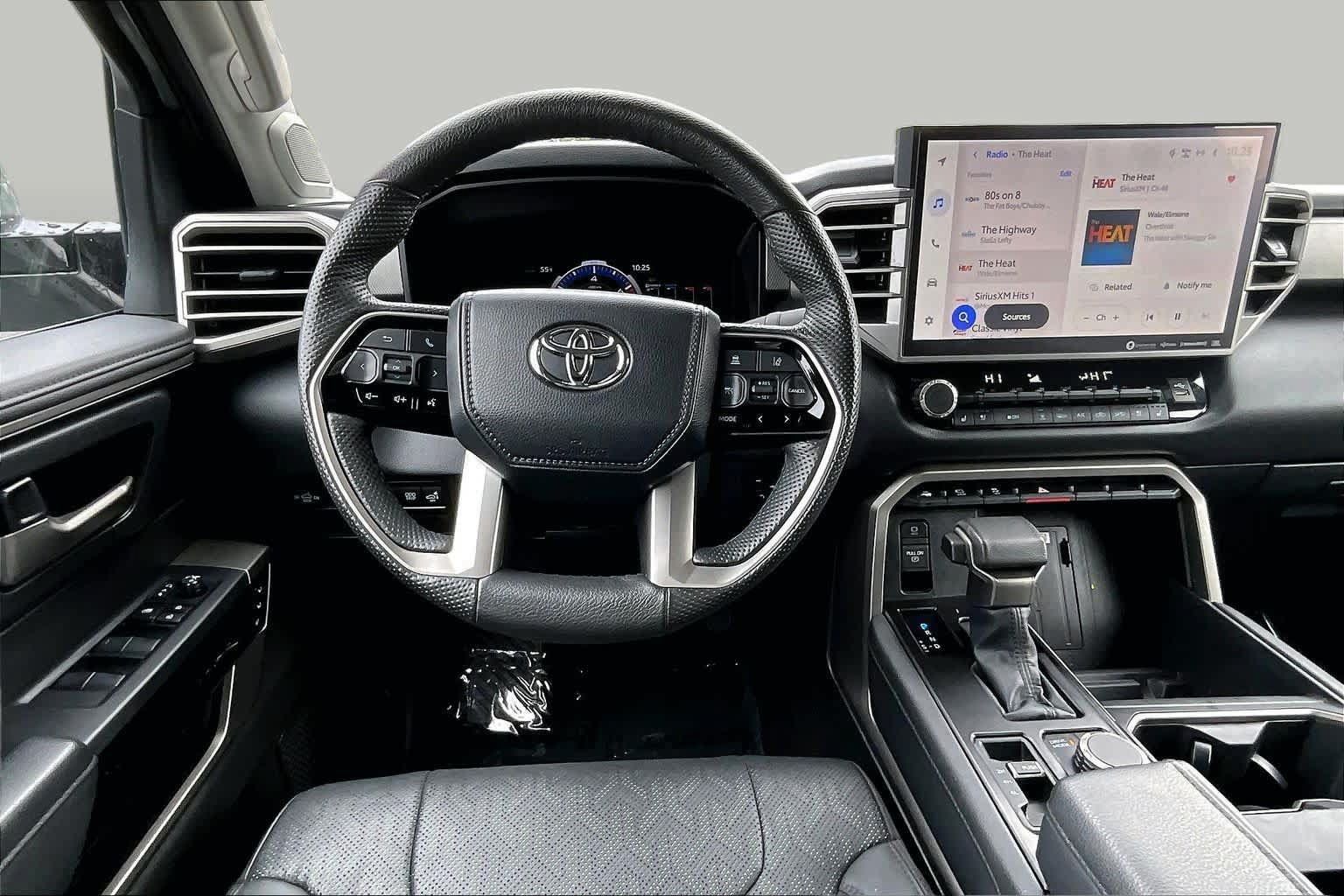 Used 2024 Toyota Tundra Limited AWD/4WD image 6