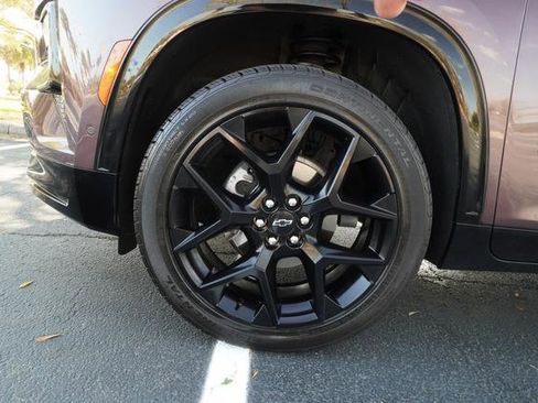 Used 2024 Chevrolet Traverse RS FWD image 33