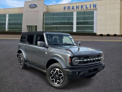 Used 2023 Ford Bronco Outer Banks AWD/4WD image 1