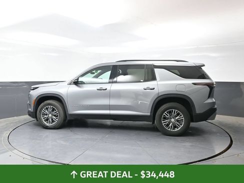 Used 2024 Chevrolet Traverse LT AWD/4WD image 11