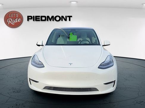 Used 2021 Tesla Model Y Long Range image 3