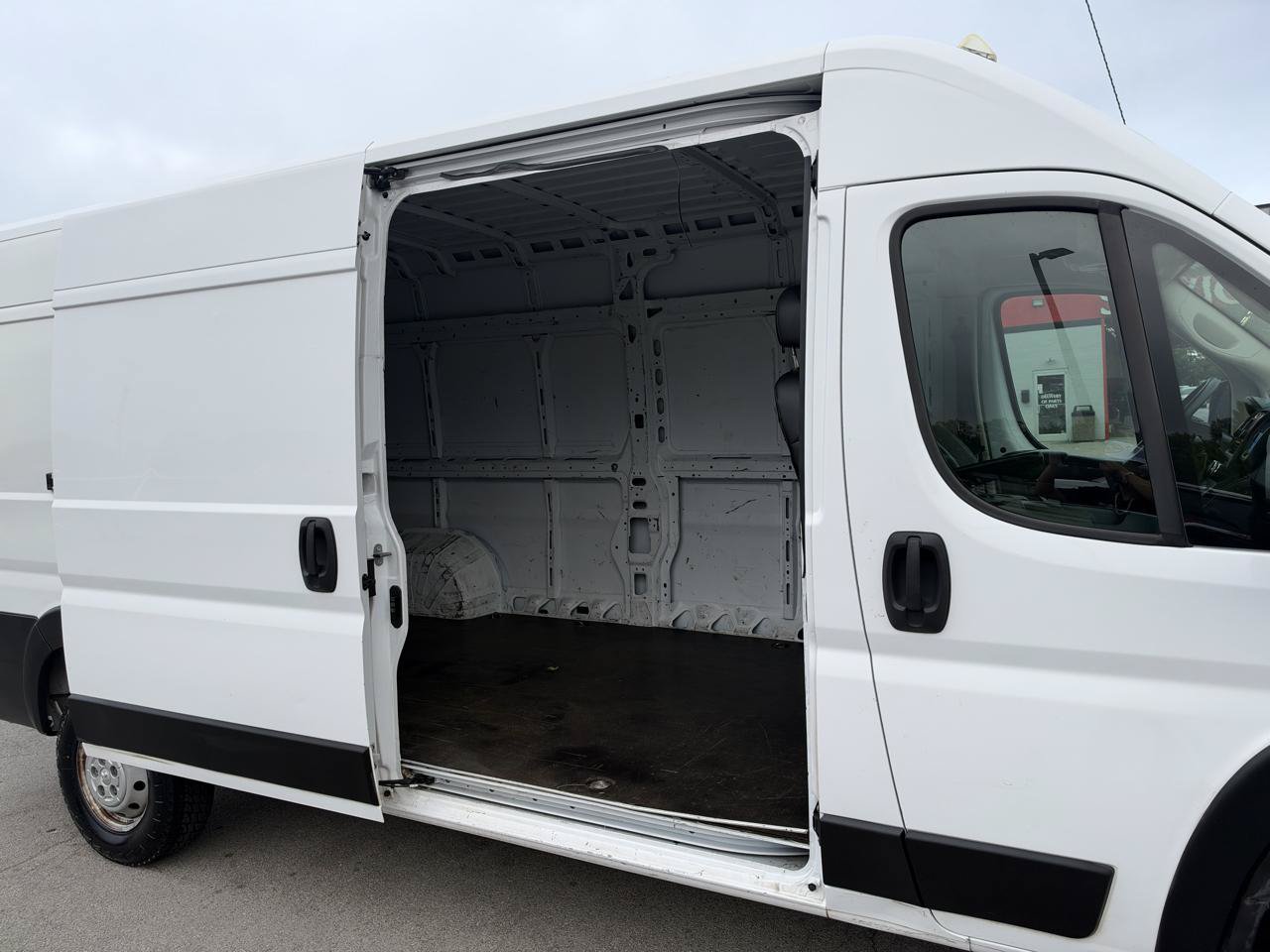 Used 2021 RAM ProMaster 3500 w/ Convenience Group FWD image 10