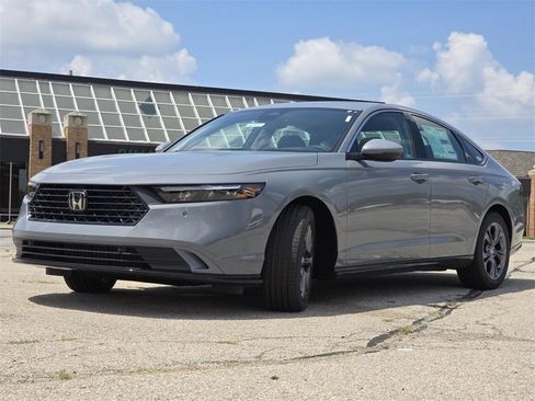 New 2025 Honda Accord EX-L image 16