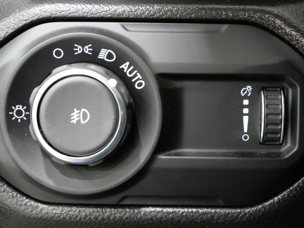 Used 2023 Jeep Wrangler Unlimited Sport AWD/4WD image 15