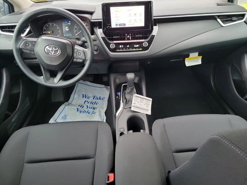 Used 2025 Toyota Corolla LE image 15