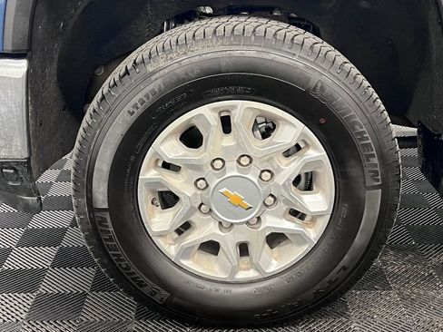 Used 2024 Chevrolet Silverado 3500 LTZ w/ LTZ Plus Package AWD/4WD image 11