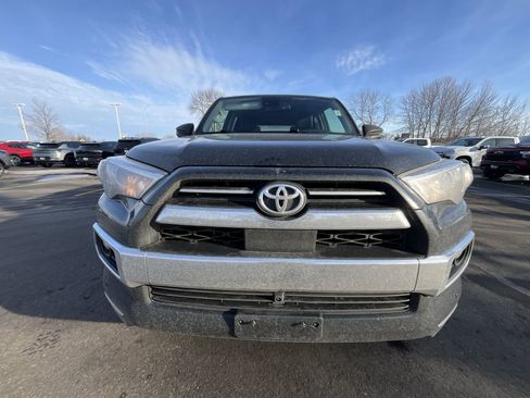 Used 2022 Toyota 4Runner Limited image 16