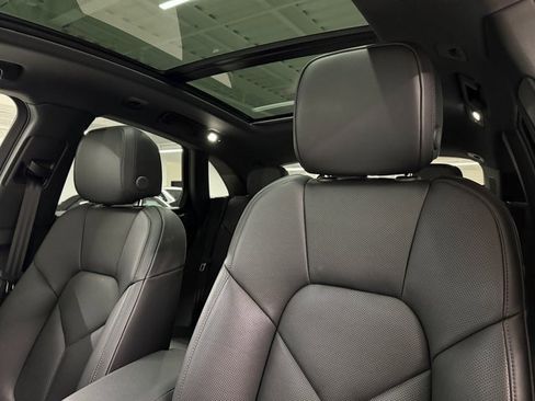 Certified 2026 Porsche Macan image 24