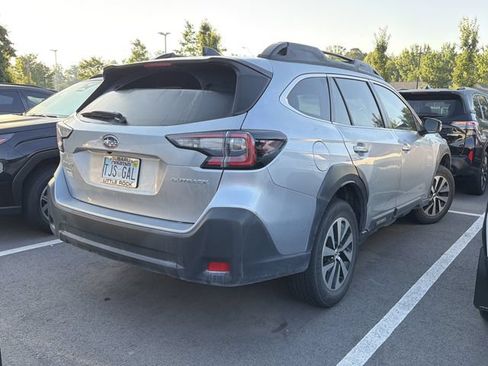 Used 2024 Subaru Outback Premium AWD/4WD image 5