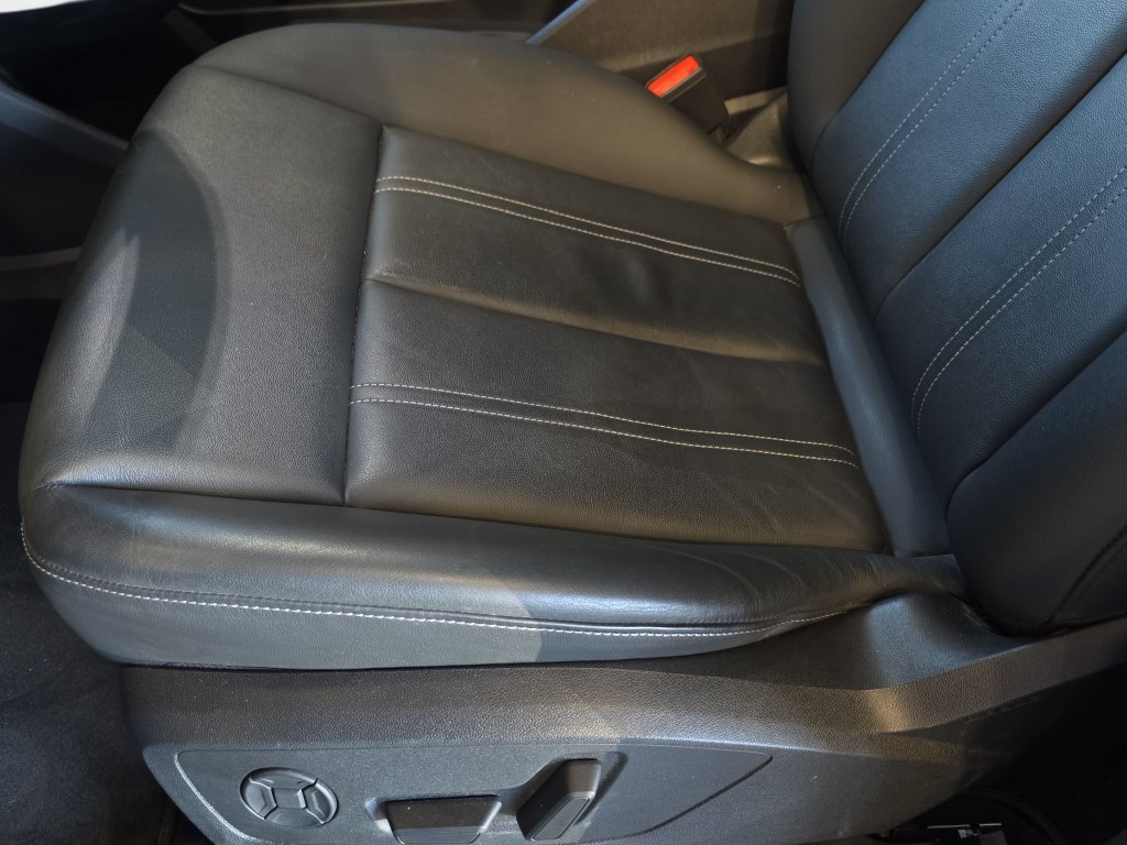 Used 2024 Audi Q4 e-tron Premium Plus w/ Premium Plus AWD/4WD image 30