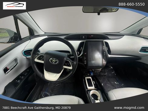 Used 2017 Toyota Prius Prime Premium FWD image 23