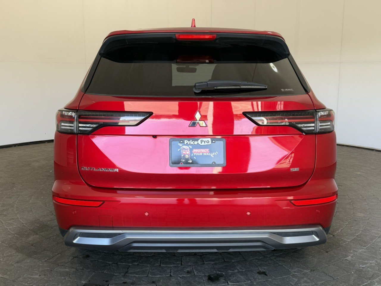 Used 2025 Mitsubishi Outlander SE AWD/4WD image 6