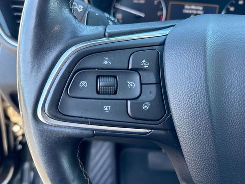 Certified 2022 Buick Envision Preferred FWD image 10