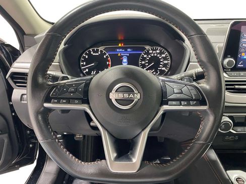 Used 2024 Nissan Altima 2.5 SR FWD image 21
