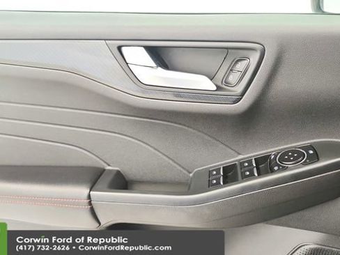 Used 2023 Ford Escape ST-Line image 21