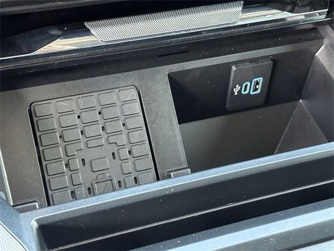 Used 2024 Ford F250 Lariat w/ Chrome Package image 22