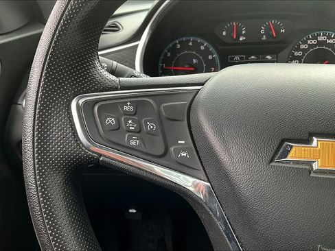 Used 2020 Chevrolet Malibu LT image 11