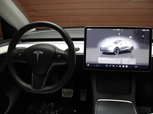 Used 2022 Tesla Model Y Performance image 38