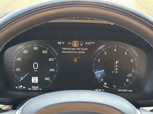 Used 2021 Volvo V60 T5 Cross Country w/ Lounge Package image 27