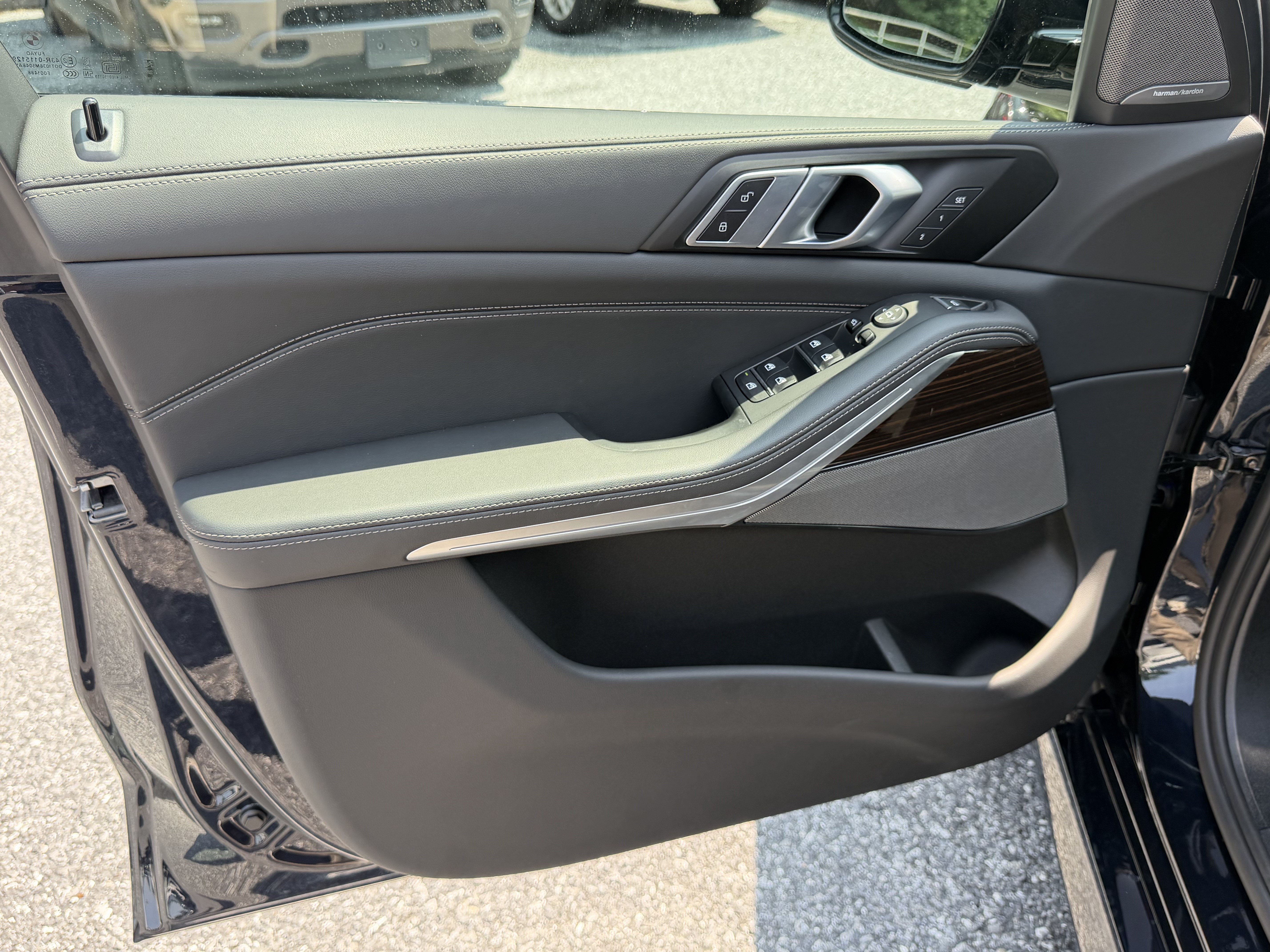 Certified 2026 BMW X5 xDrive40i w/ M Sport Package AWD/4WD image 9