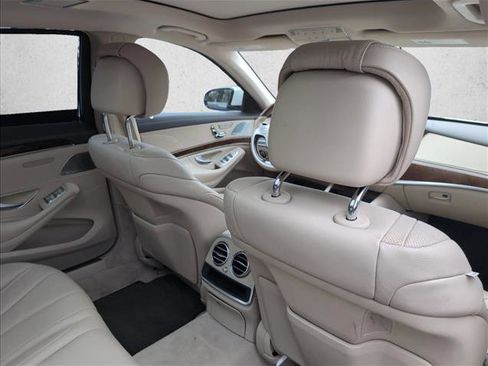 Used 2017 Mercedes-Benz S 550 Sedan image 21