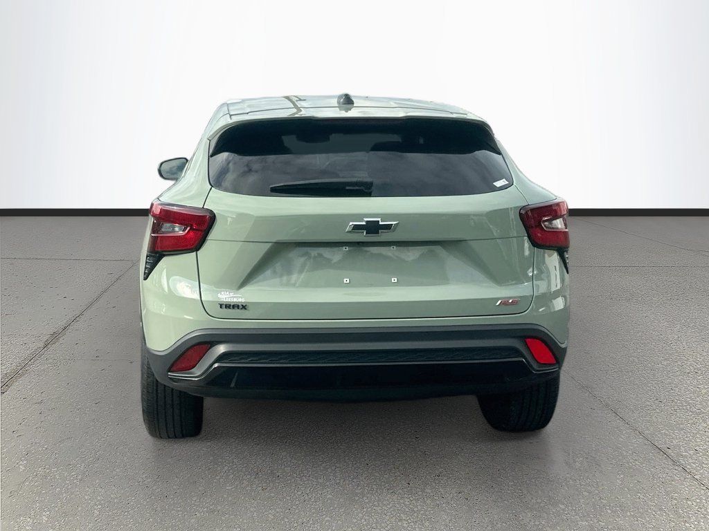 Used 2024 Chevrolet Trax RS FWD image 6