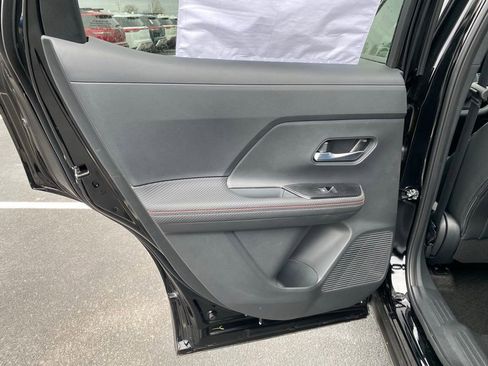 New 2025 Nissan Kicks SR image 15