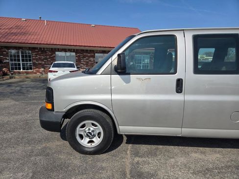 Used 2006 GMC Savana 1500 Passenger image 23