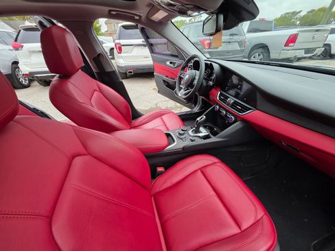 Used 2021 Alfa Romeo Giulia Ti w/ Nero Edizione image 14