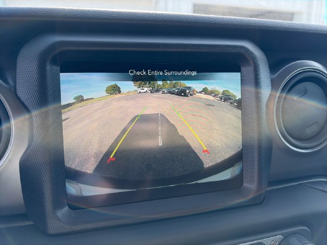 Used 2023 Jeep Wrangler Unlimited Sport AWD/4WD image 19