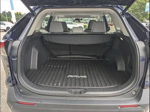 Used 2023 Toyota RAV4 XLE Premium image 80