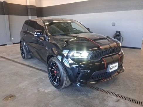Used 2022 Dodge Durango SRT w/ Technology Group image 2