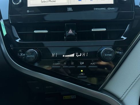 Used 2024 Toyota Camry XLE image 22