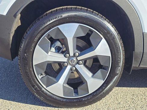 Used 2026 Volvo XC40 B5 Plus AWD/4WD image 10