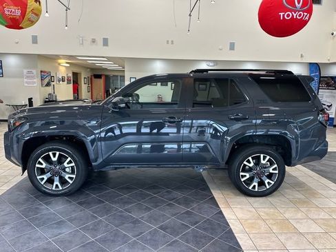 Used 2025 Toyota 4Runner TRD Sport Premium AWD/4WD image 7