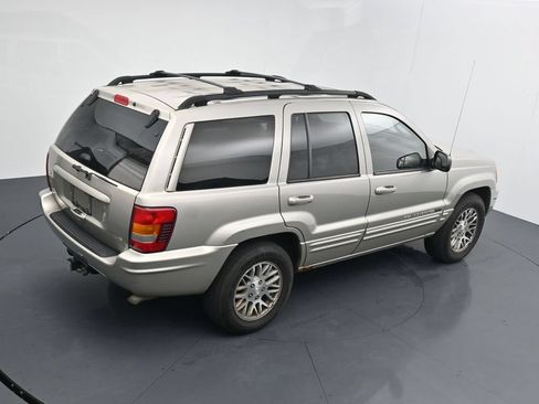 Used 2004 Jeep Grand Cherokee Limited w/ Trailer Tow Group IV AWD/4WD image 16