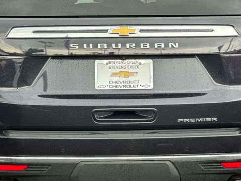 Used 2024 Chevrolet Suburban Premier RWD image 45