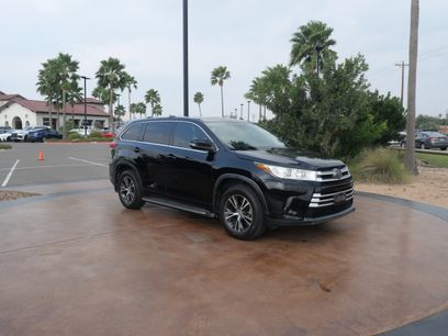 Used 2017 Toyota Highlander LE