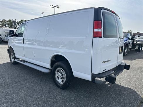 Used 2023 Chevrolet Express 2500 w/ Driver Convenience Package image 7