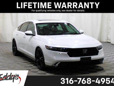 Used 2024 Honda Accord Touring image 1