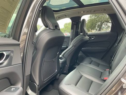 Certified 2024 Volvo XC60 B5 Core AWD/4WD image 24