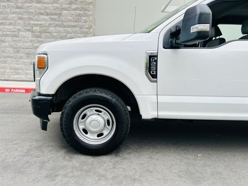 Used 2022 Ford F250 XL w/ Power Equipment Group RWD image 8