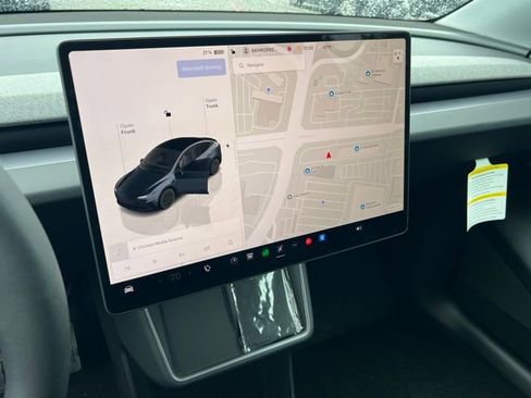 Used 2026 Tesla Model Y 2WD image 22