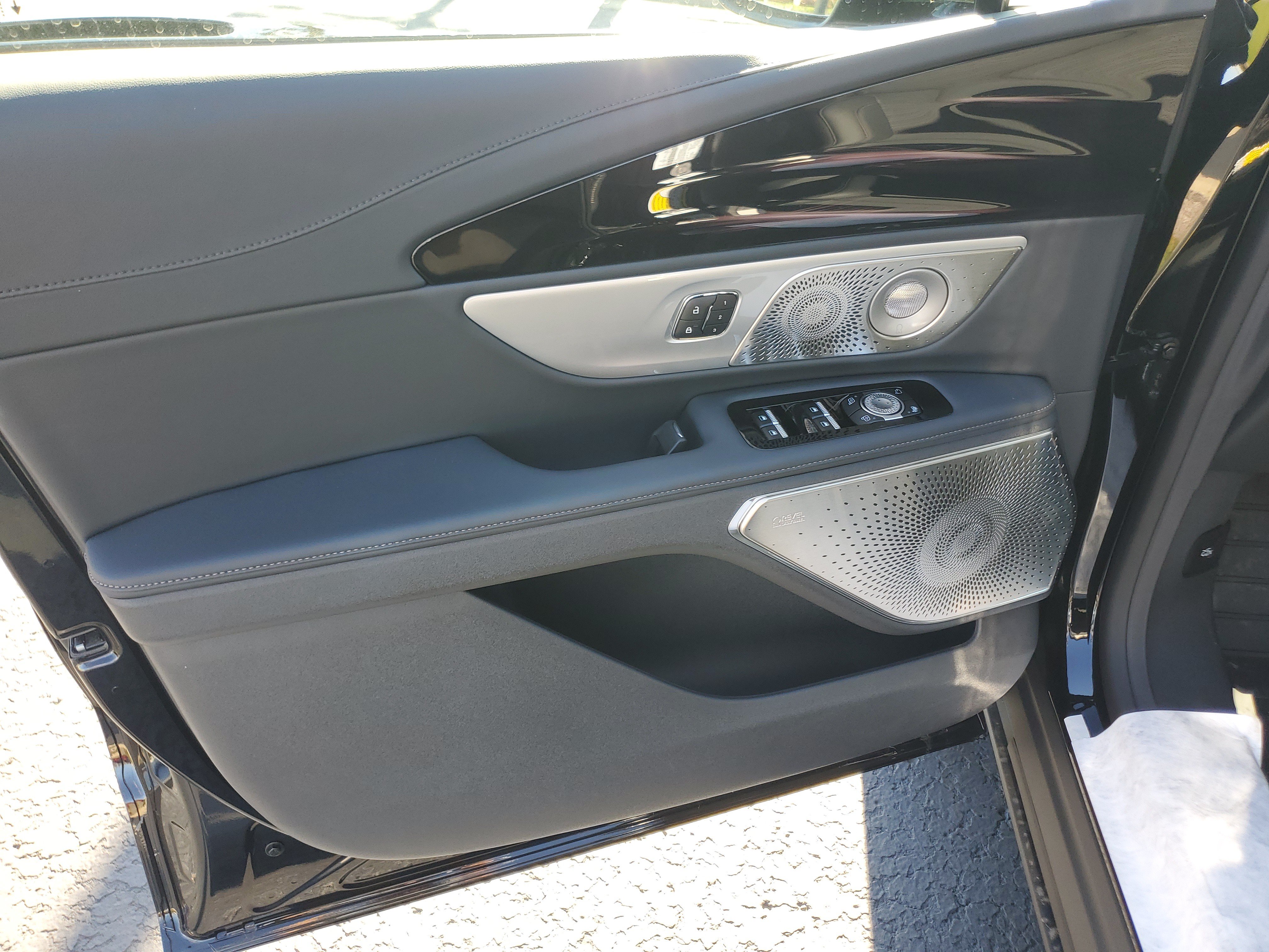 New 2026 Lincoln Nautilus Reserve AWD/4WD image 8