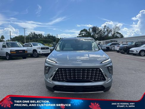 New 2026 Buick Enclave Avenir w/ Super Cruise Package AWD/4WD image 3